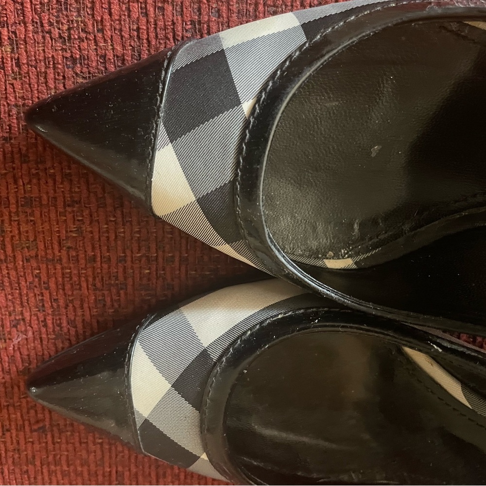 Burberry Checkered Black and Cream Heels - Picture 2 of 13